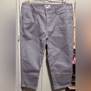 Womens Cato capris size 10